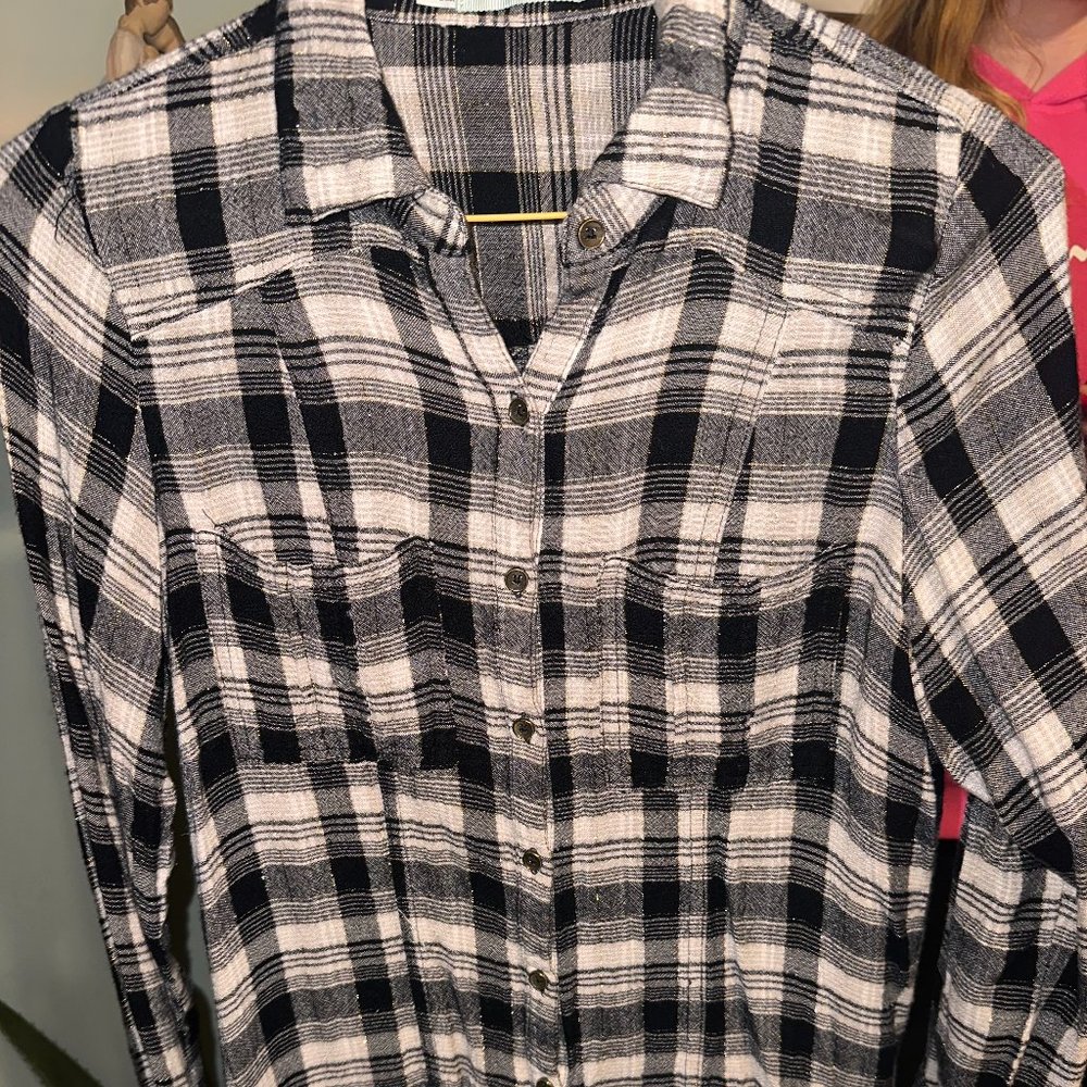 Maurices Flannel w/ Gold Sparkle Accents, size M